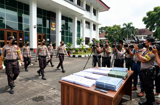 KPK Duga Istri Bupati Pemalang Punya Peran Penting dalam Kasus Pemerasan
